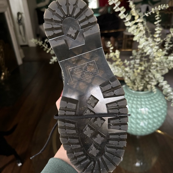 Brand new Dr. Martens Sinclair Platform Bootie / Boot - Picture 6 of 8